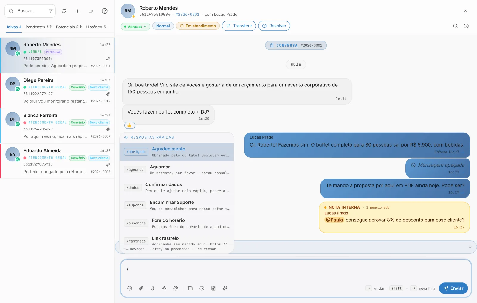 Campo de mensagem com respostas rápidas, nota interna e agendar envio